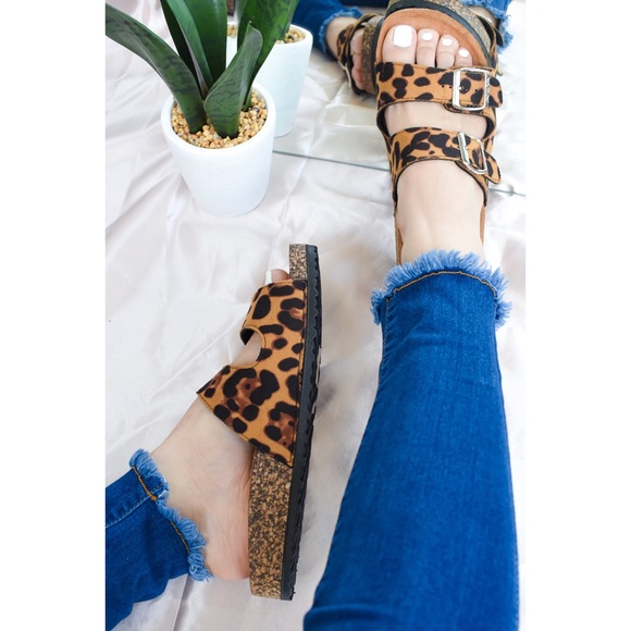 CATCHING SUNSETS - LEOPARD SUEDE - Picture 2 of 2